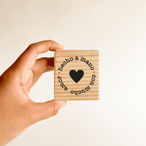 Timbre · Hecho a mano con mucho amor