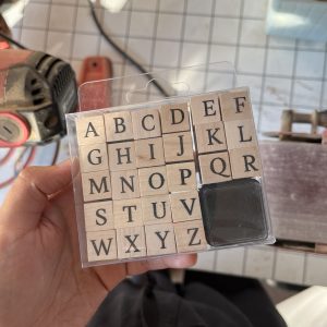 Set Abecedario Mayuscula 1,5cm (cada letra) + mini tinta negra